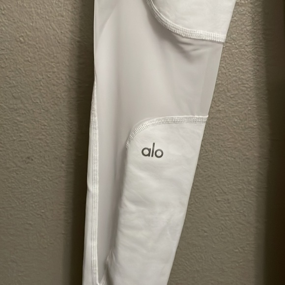 Alo Yoga mesh coast high rise white leggings with stirrup foot detail women M - Picture 3 of 7